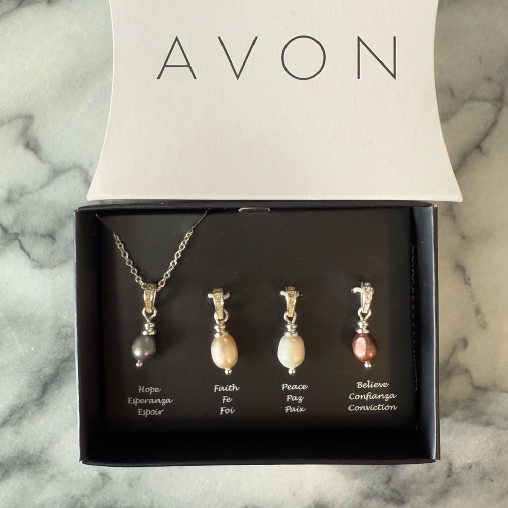 Avon Genuine Freshwater Pearl Necklace Set - NWT NIB - 1 chain and 4 pendants